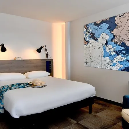 Ibis Styles Nazaire Centre Gare فندق 3*