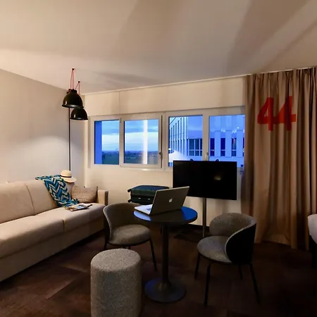 Ibis Styles Nazaire Centre Gare Сен-Назер